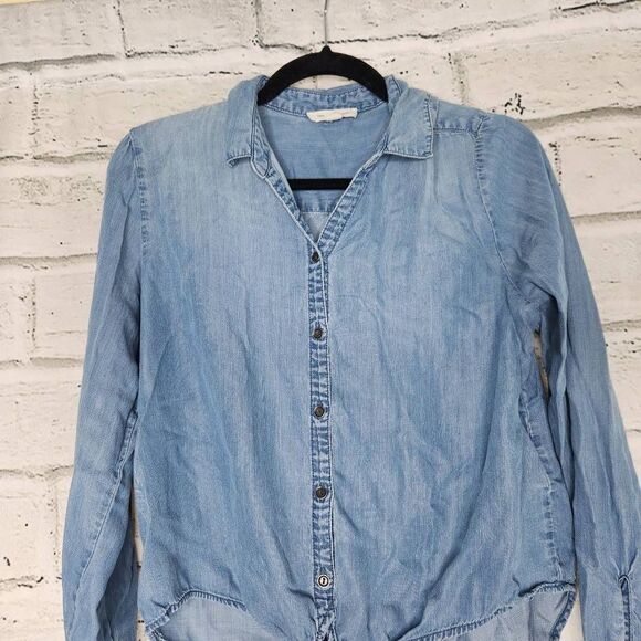 Beachlunchlounge Collection Women's Blue Chambray Front Tie Button-Up Shirt Medi - Picture 2 of 12